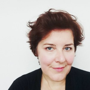 Angela-T-Carr_Headshot_2017__616